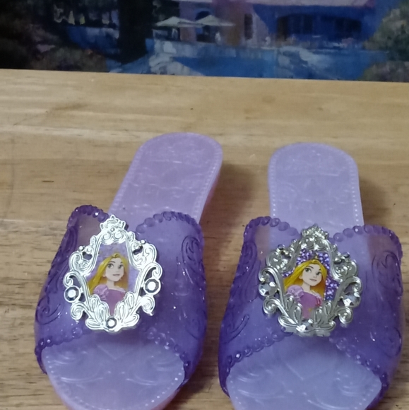 👸 2 Pair Disney Princess Rapunzel Sandals 👸 🆕Costume👗Tangled Dress Up Shoes. - Picture 3 of 11